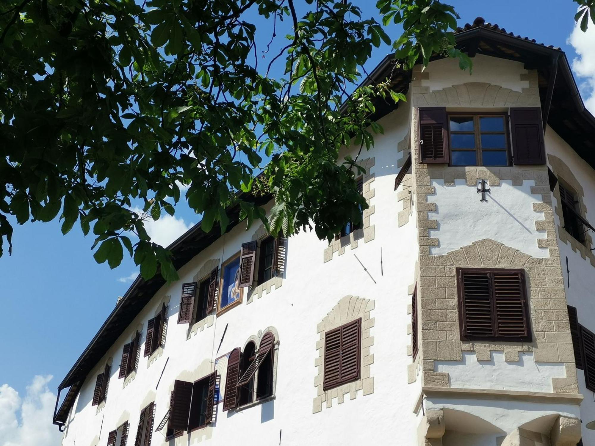 Ferienwohnung Ansitz Grustdorf Eppan an der Weinstraße Exterior foto