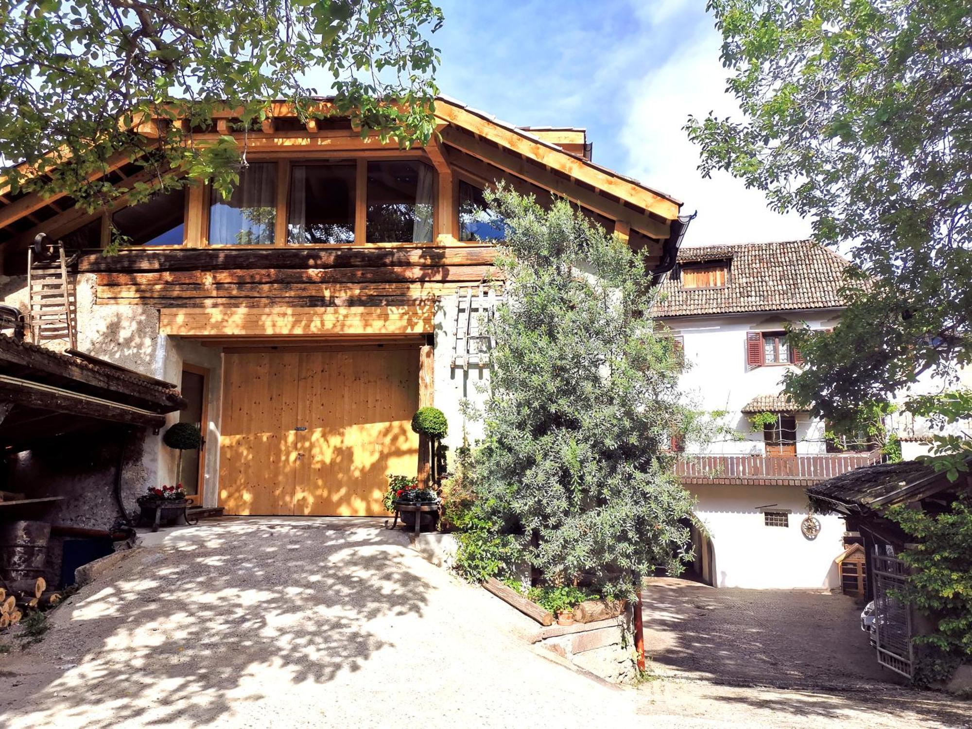 Ferienwohnung Ansitz Grustdorf Eppan an der Weinstraße Exterior foto